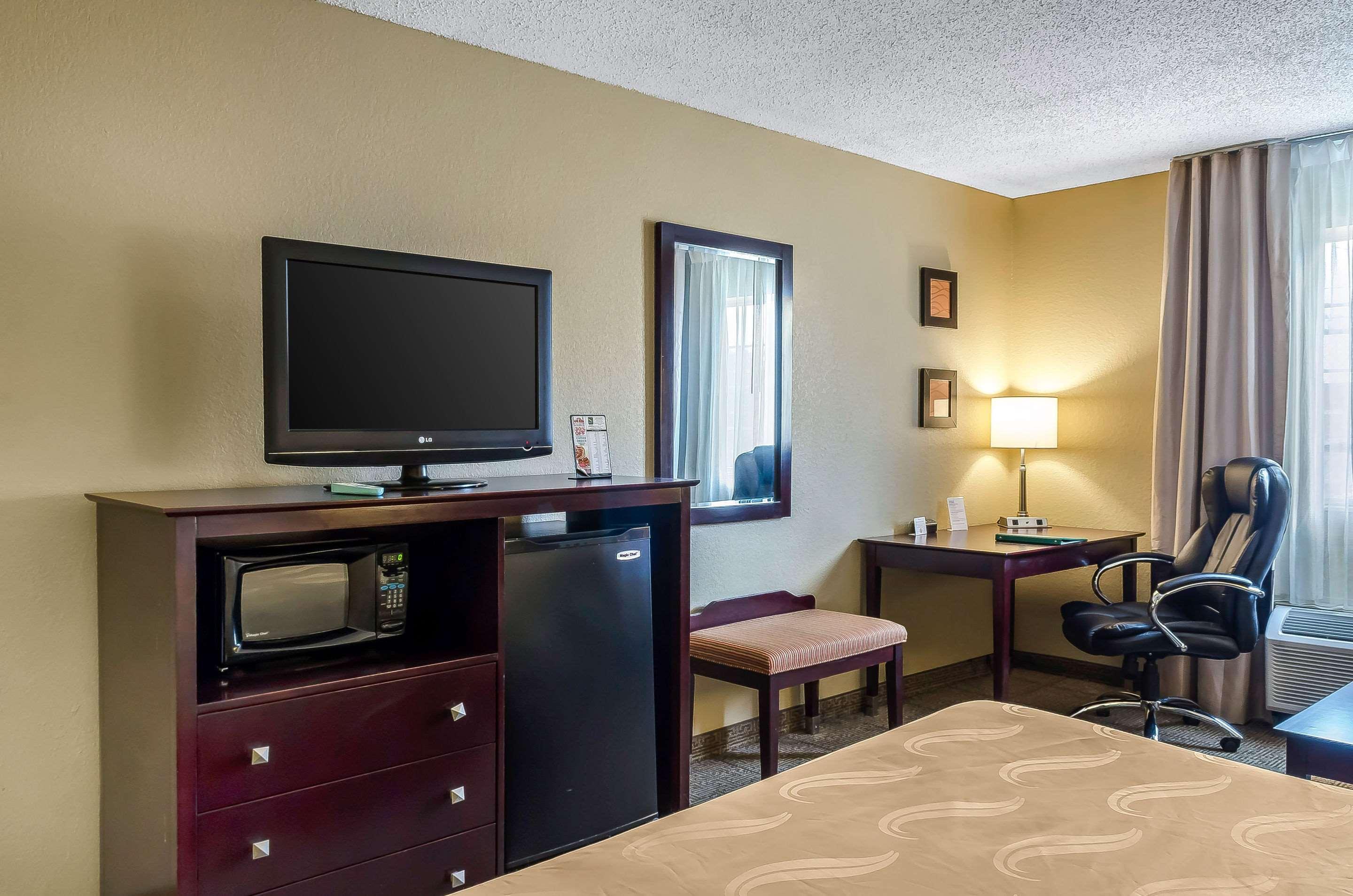 Quality Inn Растон Экстерьер фото