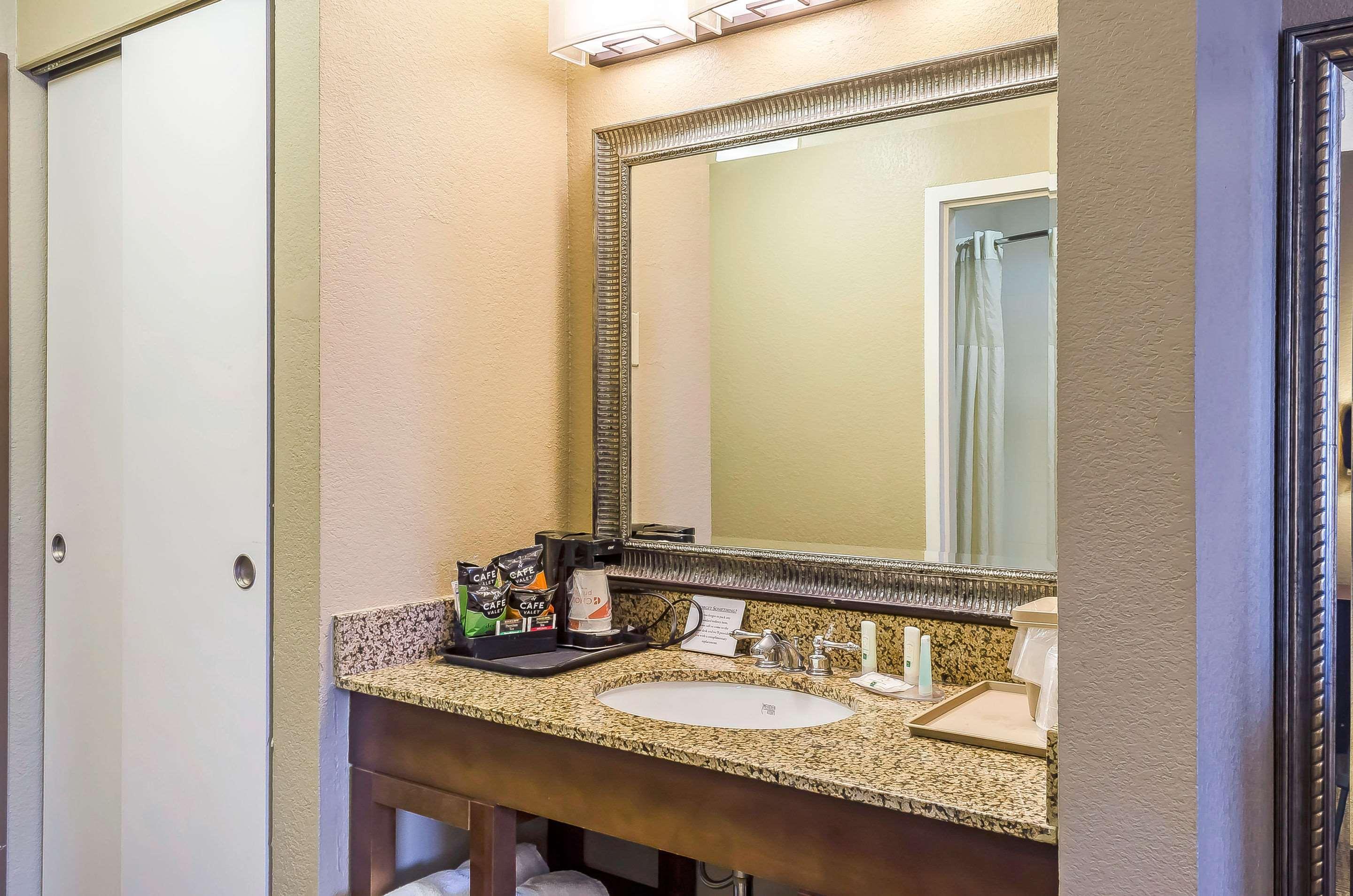 Quality Inn Растон Экстерьер фото