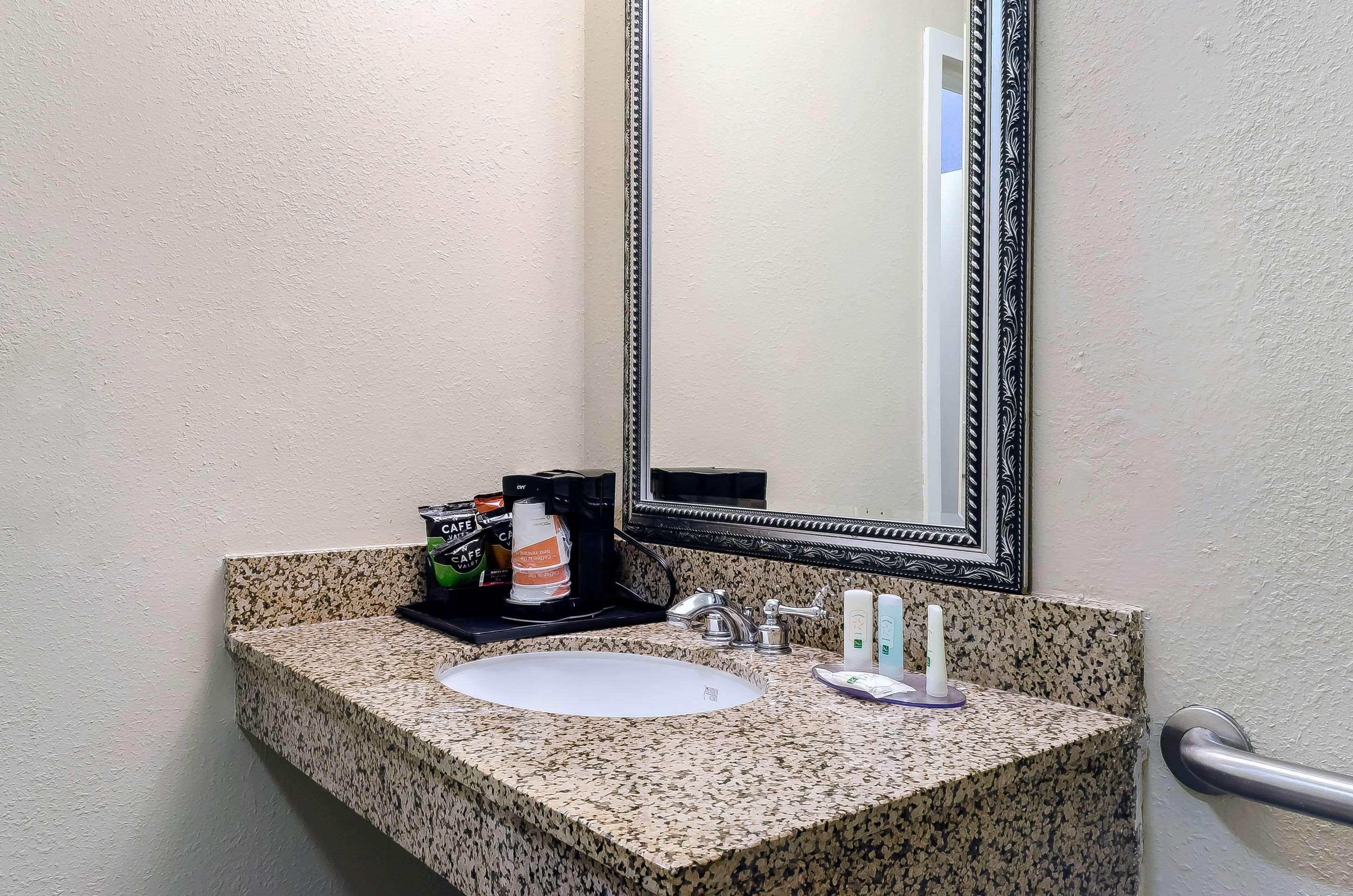 Quality Inn Растон Экстерьер фото